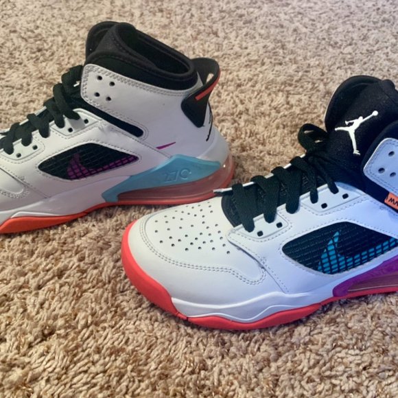 Jordan Mars 270 White Hyper Violet (GS) - Picture 7 of 8